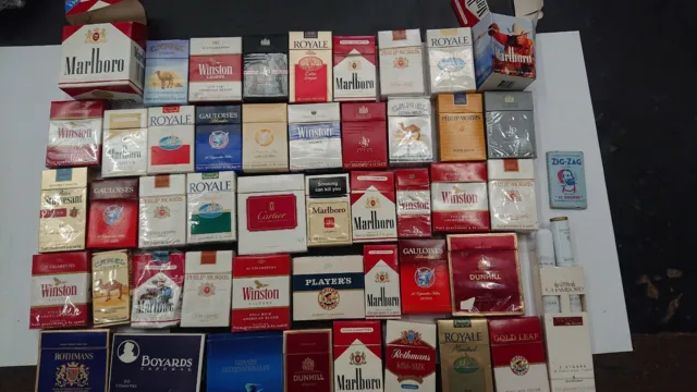 Lot N°6  Paquets de cigarettes vides 