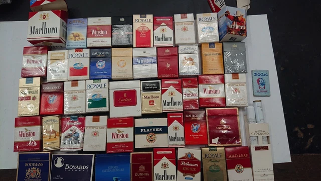 Lot N°6  Paquets de cigarettes vides 