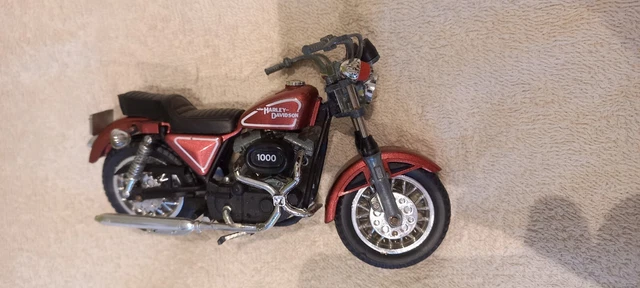 Moto 1000 Polistil made in ITALY HARLEY DAVIDSON  1/15 ème Métal avec réparation