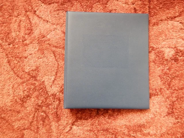 W H Smith Luxury Padded Blue 22-Ring Stamp Album Used With New Plain Leaves