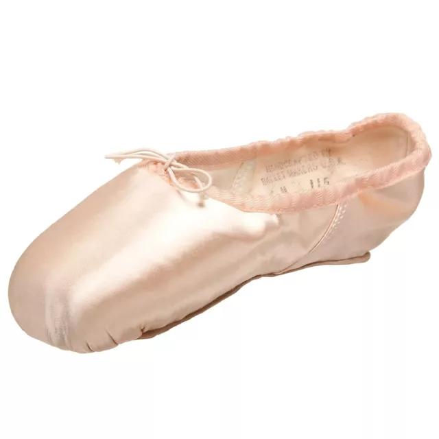 102 Glisse Pointe Shoe by Capezio