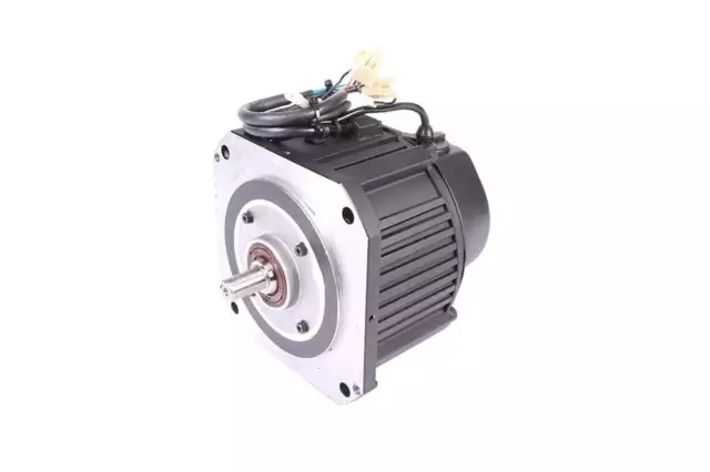 Yaskawa Sgmdh-06A2A-Yr26 Sgmdh06A2Ayr26 0.55Kw 200V 4A 2000Obr/Min Servomotor...