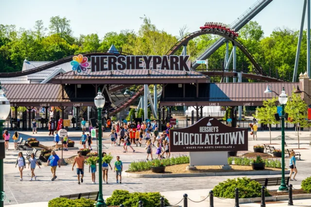 2 Hershey Park 1-Day Admission Tickets - Expire 1/1/2024 + Parking Pass