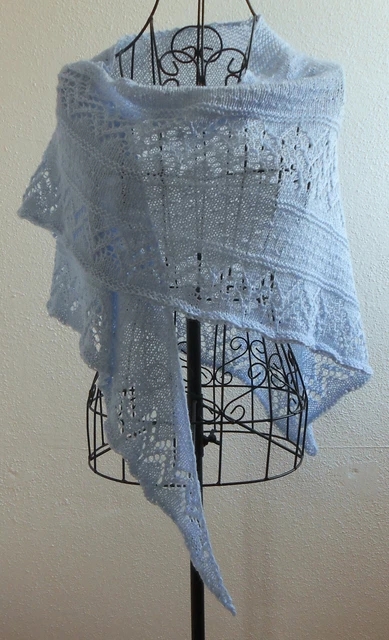 TOLLES LACE-DREIECKS-/SCHULTERTUCH &amp;HELLBLAU&amp;- Handgestricktes UNIKAT ...