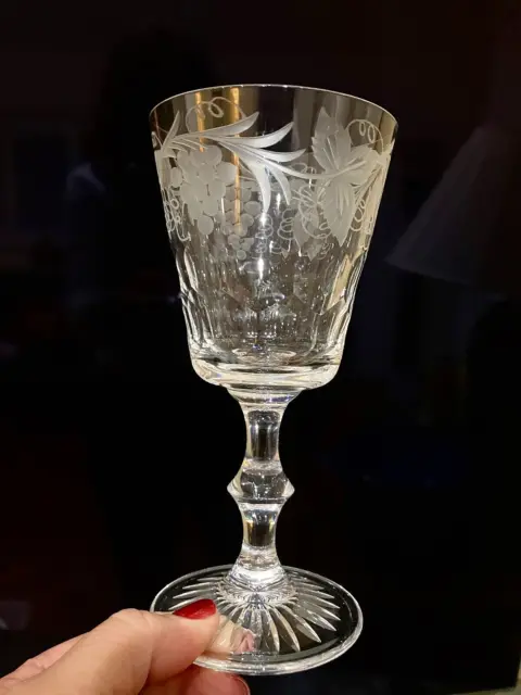 Edinburgh Crystal 'Lochnagar' pattern. Large wine glass goblet 6 1/8"