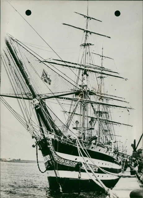 Amerigo Vespucci in Antwerp - Vintage Photograph 3435894