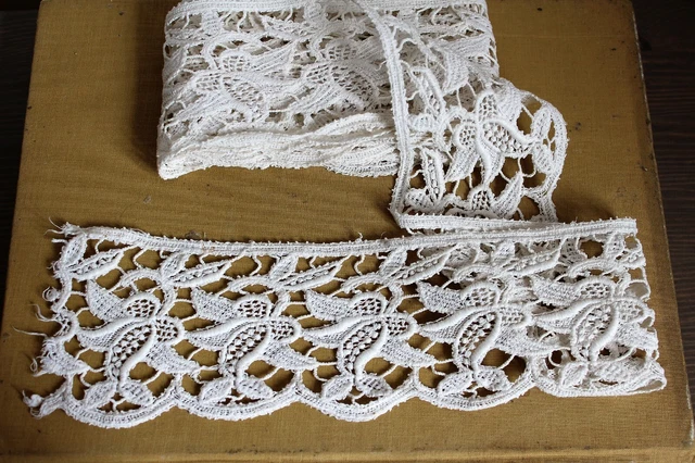 COL ANCIEN POUR enfant en dentelle aux fuseaux / Linge ancien 59111-1