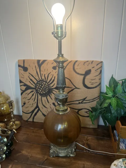 Vtg Mid Century Optical Amber Glass Globe & Brass Hollywood Regency Lamp