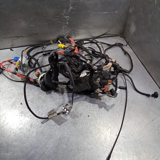 RENAULT CLIO SPORT Mk3 20052009 Engine Bay Wiring Loom Harness