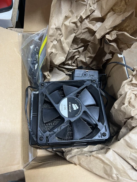 CORSAIR HYDRO SERIES H80 High Performance Liquid CPU Cooler