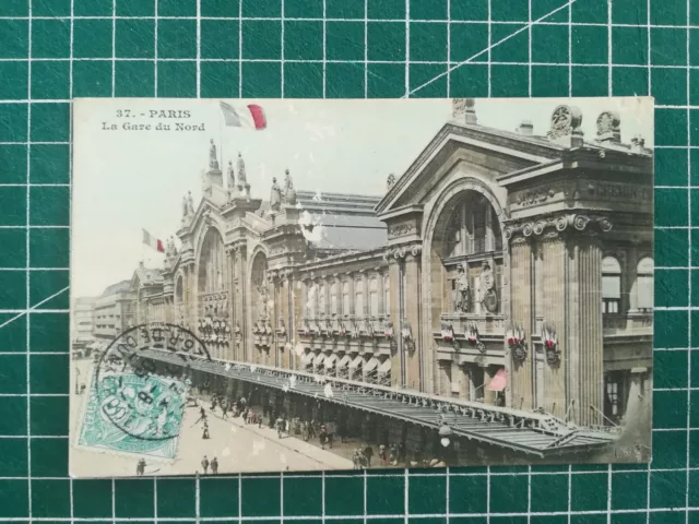 025 CPA ANCIENNE - Paris - gare du nord très animée - circa 1905