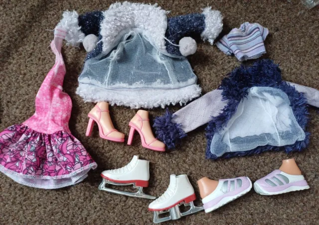 Vintage Bratz Bundle Job Lot With Clothes And Shoes