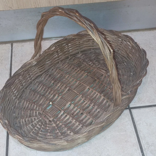 Panier ancien en osier - Grenier d'enfance