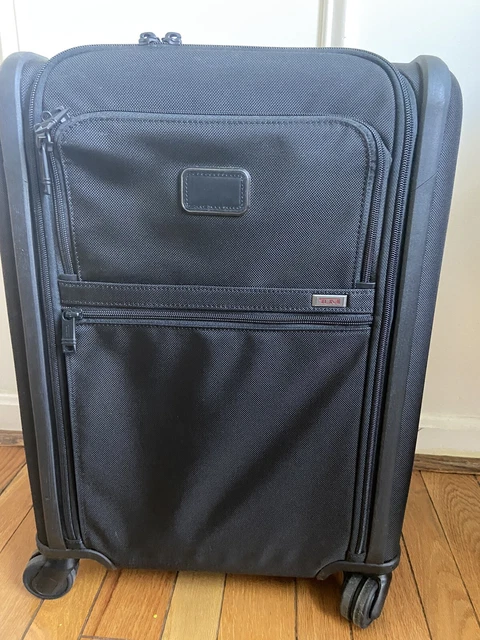 Tumi Alpha 3, 22" Expandable 4 Wheeled Carry-On - Black