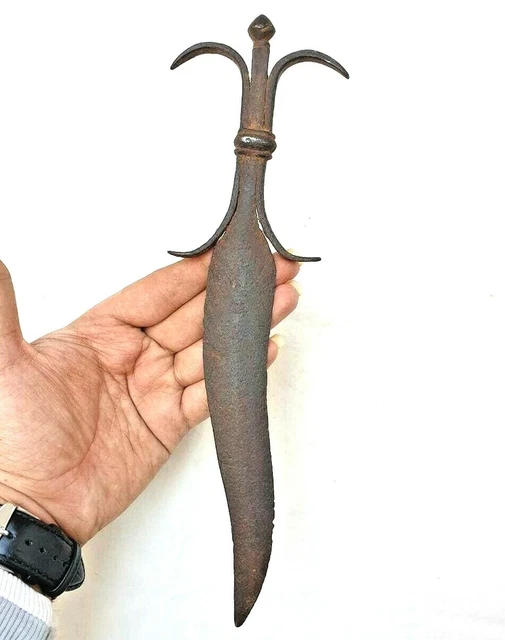 1800's Old Vintage Antique Strong Solid Iron Hand Forged Bichuwa Knife Dagger