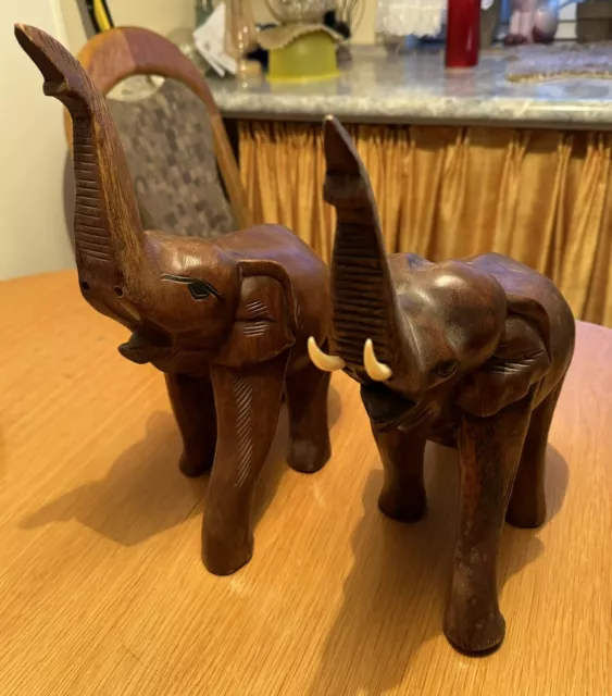 Elefanten - Holzfiguren