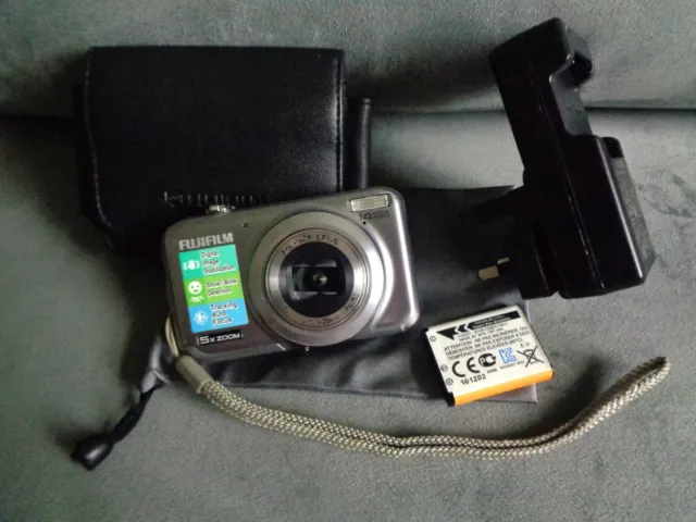 Fujifilm Finepix Jx 14 Mega Pixel Silver Camera + Pouch Case Battery & Charger