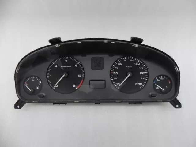 Peugeot 406 Diesel HDI Tacho Tachometer Kombiinstrument cluster 9639940380