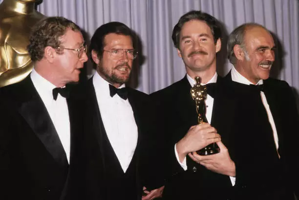 Michael Caine Roger Moore Kevin Kline Sean Connery back stage at t- Old Photo