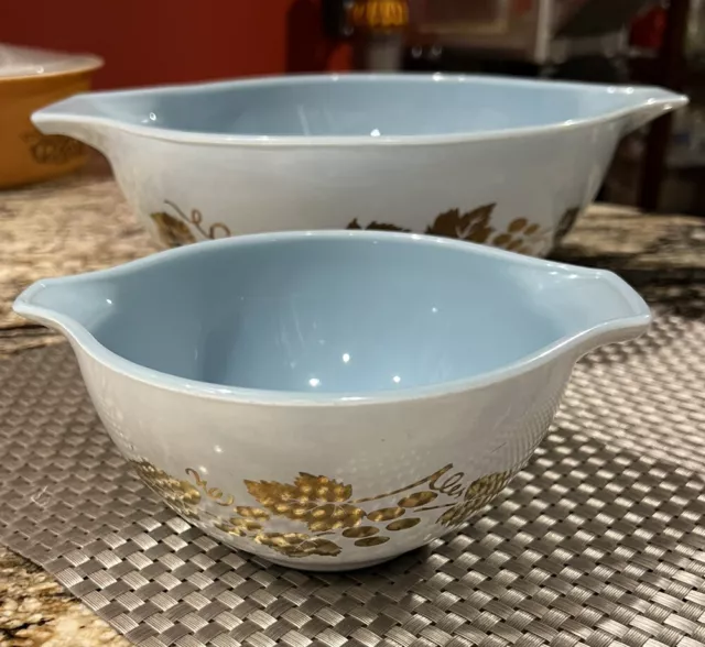 pyrex golden grapes chip and dip set, 444 and 441 no bracket