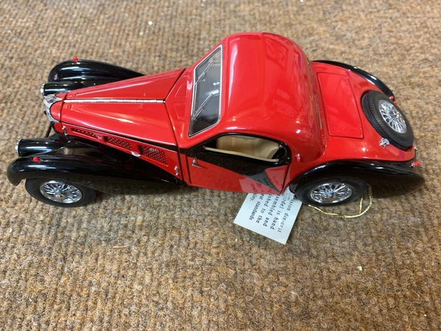 MAGNIFIQUE BUGATTI TYPE 57 SC 1936 1/24 ème DE LA MARQUE FRANKLIN MINT