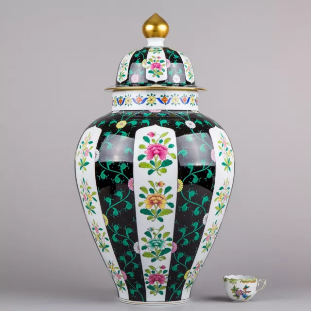 Herend Siang Noir Black Dynasty Huge Lidded Urn Vase in Mint Condition #6571/SN