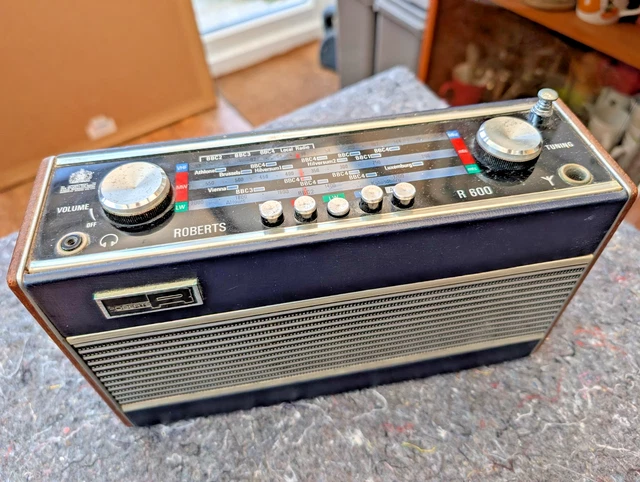 Roberts R600 VINTAGE 1960S ROBERTS Portable Transistor Radio Model R600 Working £24. ...