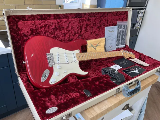 Fender Stratocaster Deluxe Custom Shop Translucent Candy Apple Red AAA Maple