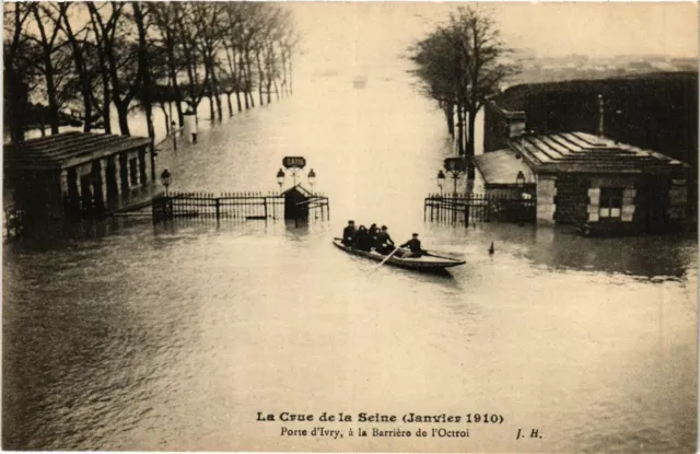 CPA PARIS La Crue de la Seine 1910 Porte d'Ivry (577951)