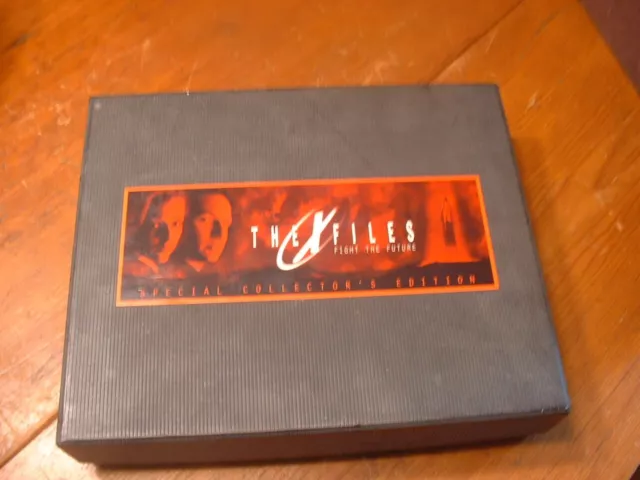 X-Files Special Collectors Edition "Fight The Future" Boxed Set