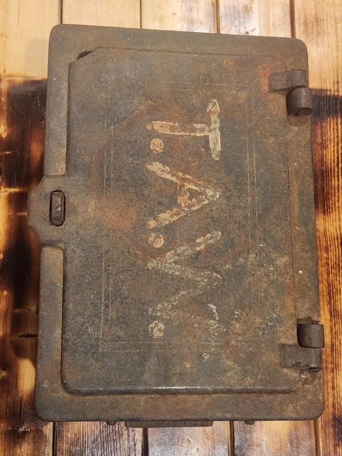 Rare Antique Heavy Cast Iron Banker / Stagecoach / Railroad Strong Box Safe