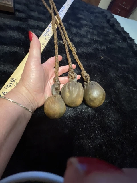 Antique BOLAS 3 Balls Weapon RARE LASSO HUNTING WEAPON RAWHIDE PRIMITIVE HUNTING