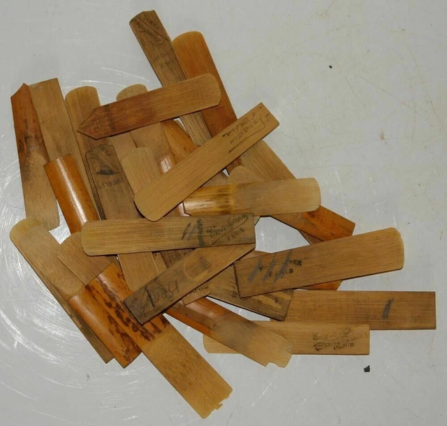 LOT DE 29 ANCHES pour instrument à déterminer.