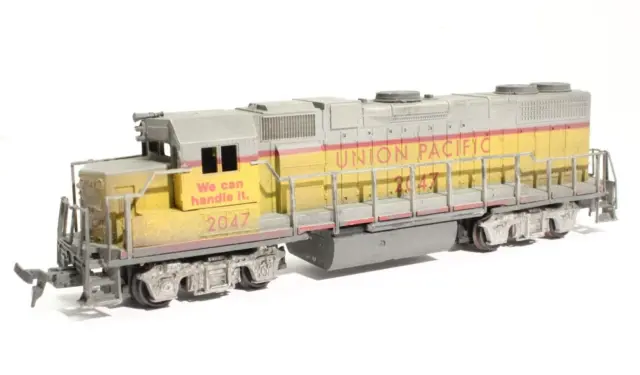 Life Like HO Scale Union Pacific Diesel GP-38 Locomotive #2047 (Wrong Box)