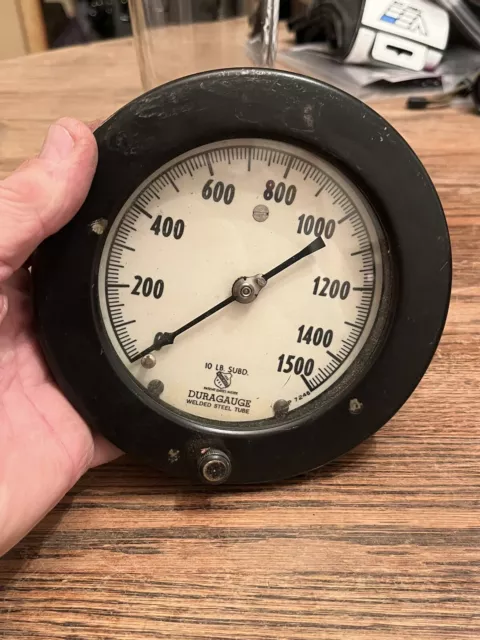 6”  Ashcroft DURAGAUGE.   0 - 1500 PSI.   Male 1/2in connection.  Pressure gauge