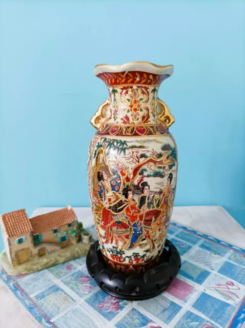 Petit vase chinois XIXè en porcelaine de Canton