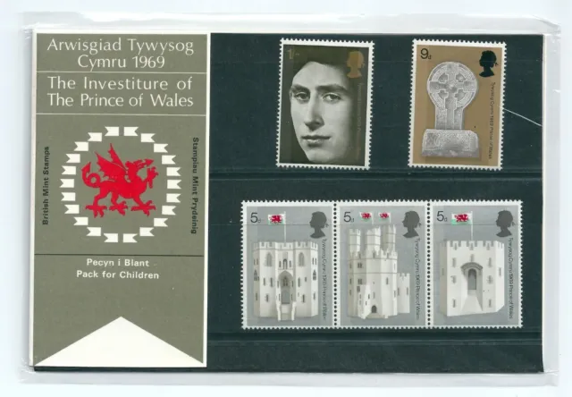 GB QEII 1969 Investiture Language Pack per bambini - Fine nuovo nuovo CV £35 -MNH