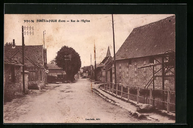 CPA Foret-la-Folie, Rue de l´Eglise