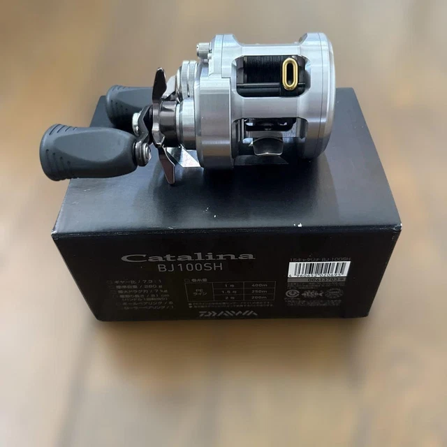 DAIWA - ちゅら【週末限定値下げ】Daiwa Catalina BJ 100SH-L パワーと軽さを兼ね備えた快適ベイジギングリール 魚拓,中古釣具