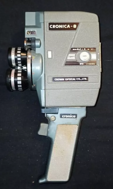 CINEPRESA 8mm CRONICA 8 ET Vintage anni 60 Tre obiettivi Carica a Molla