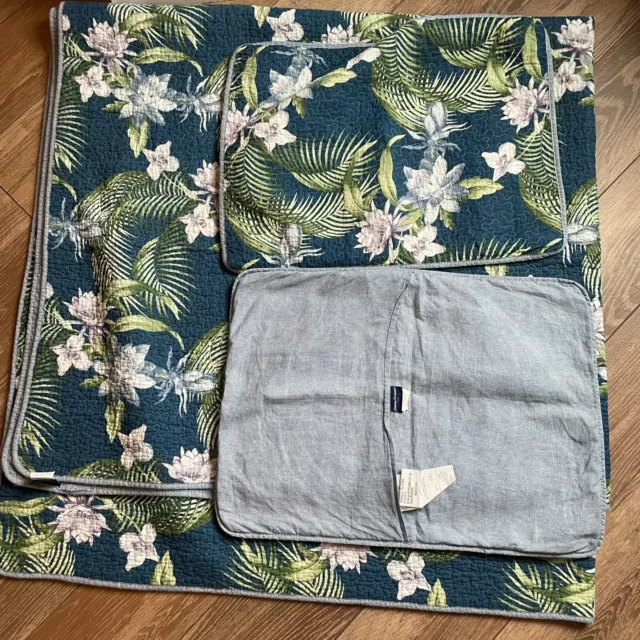 Tommy Bahama  Full/Queen Southern Breeze Reversible Tropical Cotton Quilt Set 