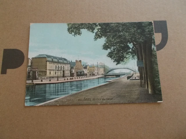 Cpa  51  Reims  Marne  Un Coin Du Canal Belle Vue