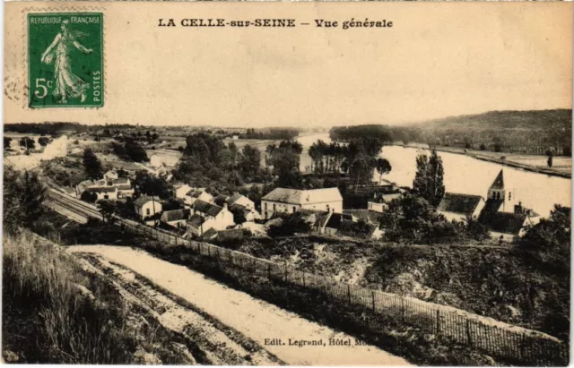 CPA LA CELLLE-sur-SEINE Vue Generale (1328950)