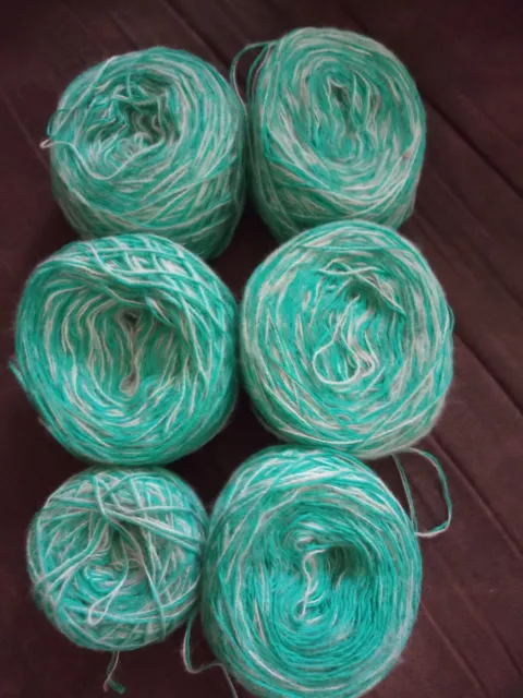 Lot de 6 Pelotes Tons Verts clairs, Gris clairs et Blancs (470g)