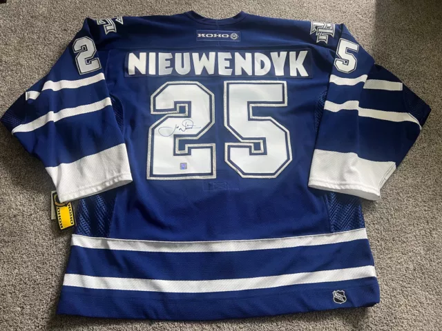 Joe Nieuwendyk Signed Toronto Maple Leafs White Fanatics Jersey –  CollectibleXchange