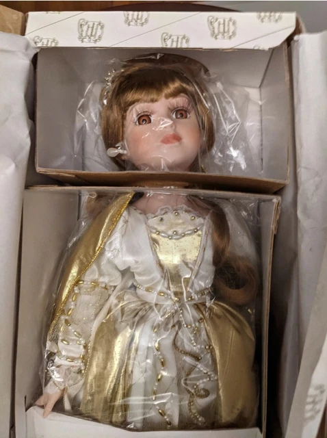 THE HERITAGE SIGNATURE COLLECTION Porcelain Angel Doll Jolene Noel #12309 2