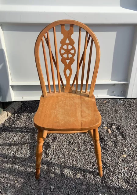 Antique / Vintage Elm Wheel Back Windsor wood pine Farmhouse Chair