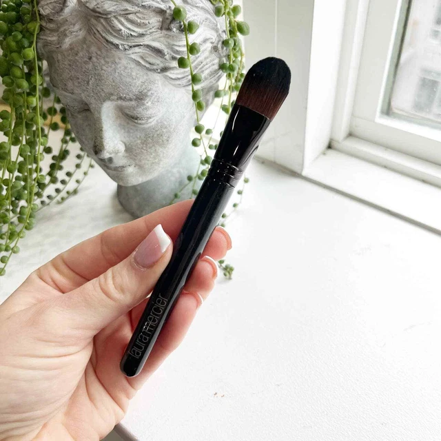 NEW Laura Mercier Creme Cheek Brush