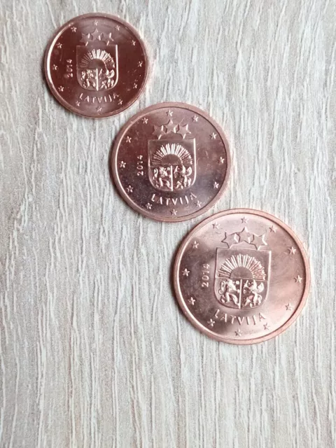 1-2 und 5 Euro Cent Lettland 2014, aus Rolle