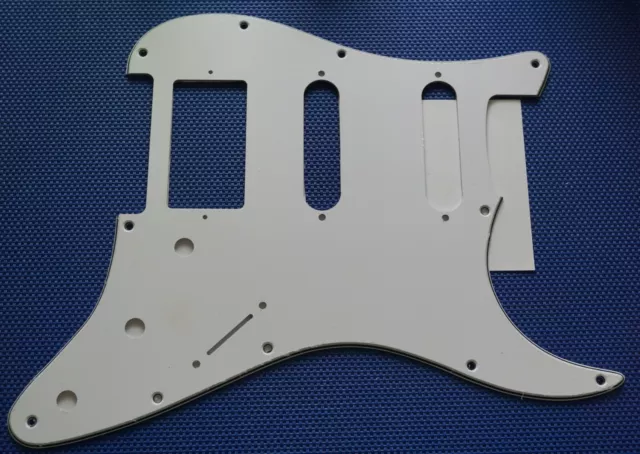 NEW White 11 Hole HSS Stratocaster PICKGUARD for Fender Strat Guitar 3 Ply